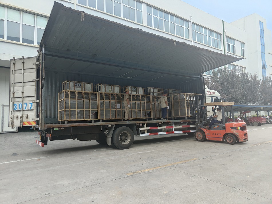 知名炒貨品牌商訂購(gòu)11臺(tái)中型電磁炒貨機(jī)專車發(fā)往江蘇南京 知名炒貨品牌商訂購(gòu)11臺(tái)中型電磁炒貨機(jī)專車發(fā)往江蘇南京